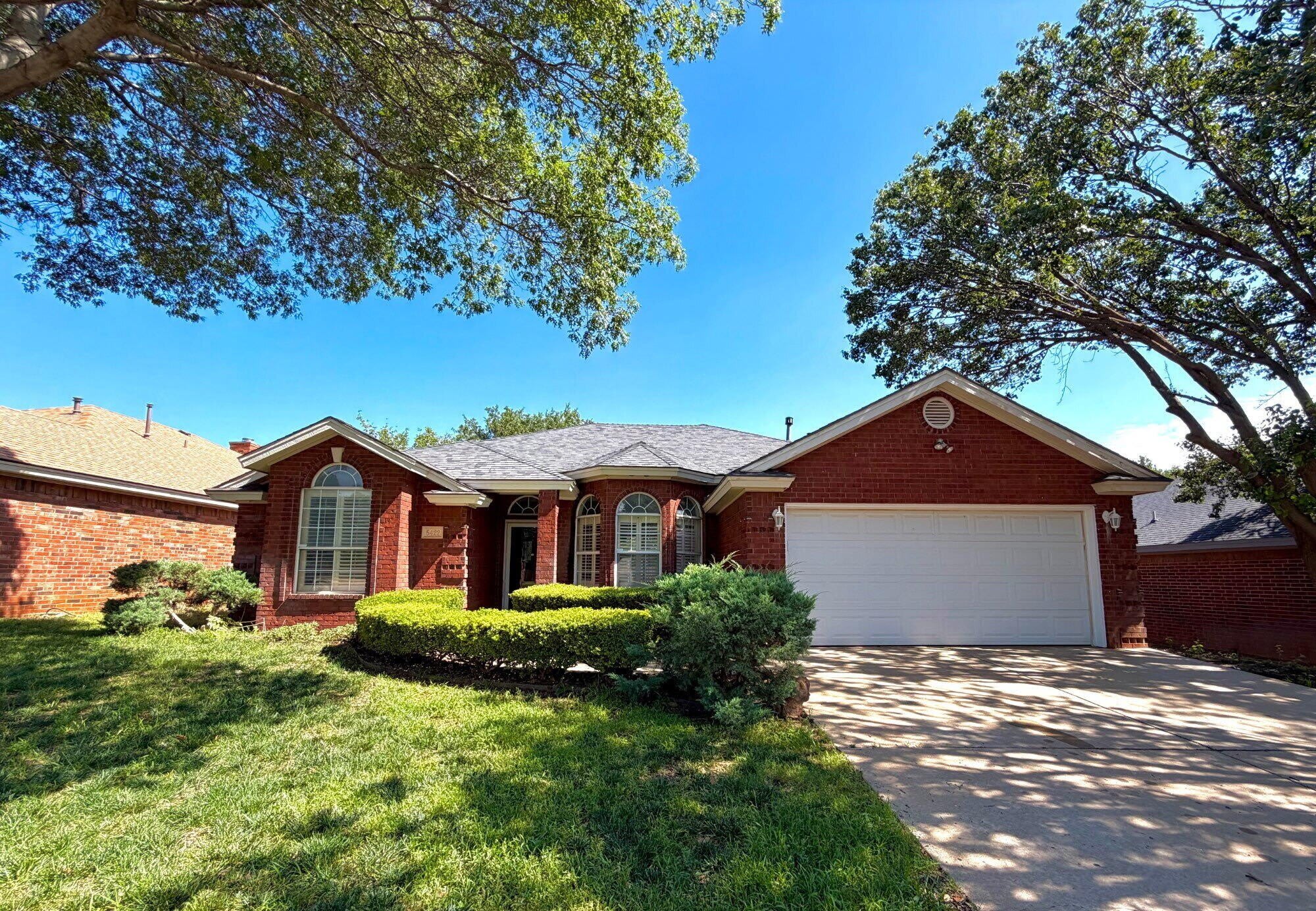 5422 71st Street – photo 1