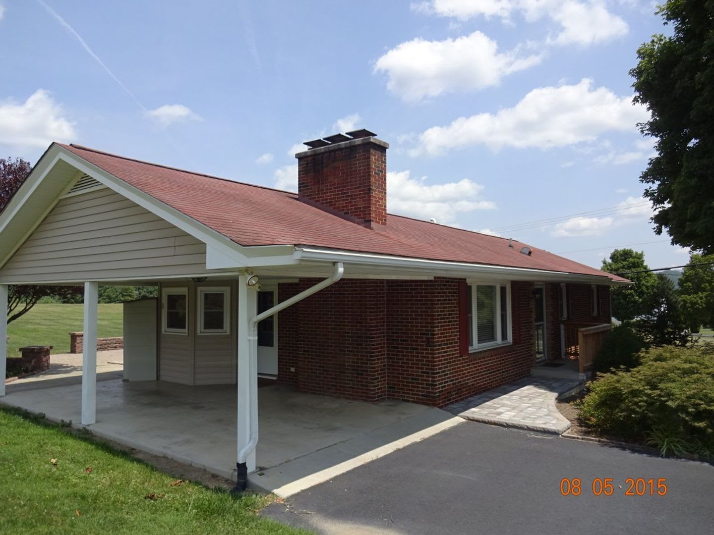 4 Bedroom 3 Bath House – photo 1 of 21