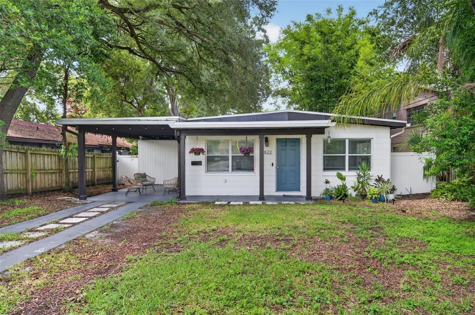 1822 CANTON Street – photo 1