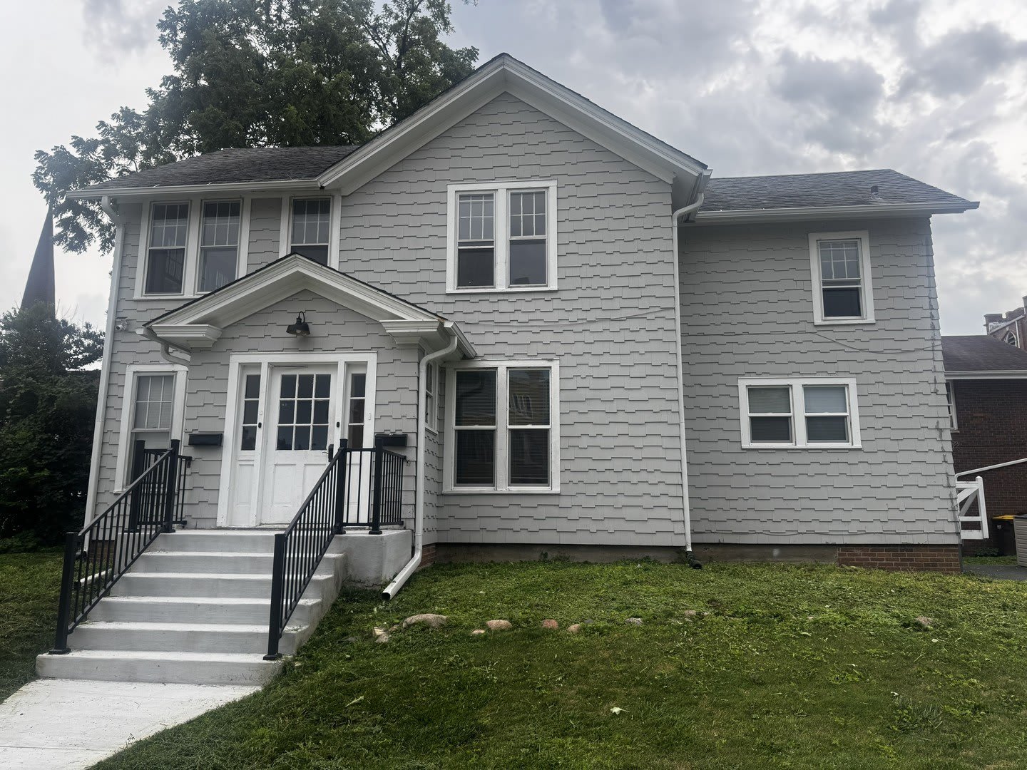 105 University Street – photo 1 of 18