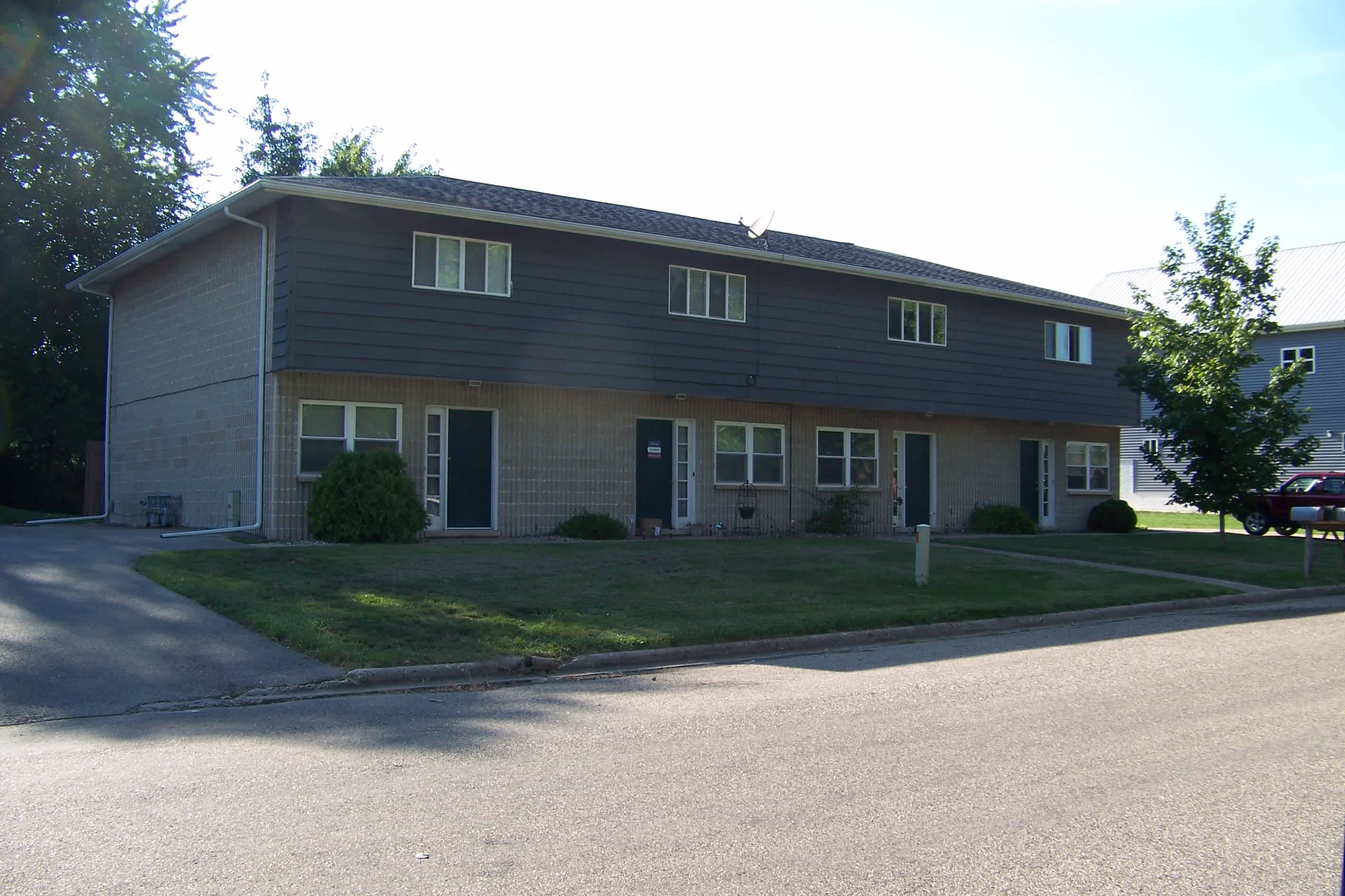 111 Pin Oak Drive – photo 1 of 20