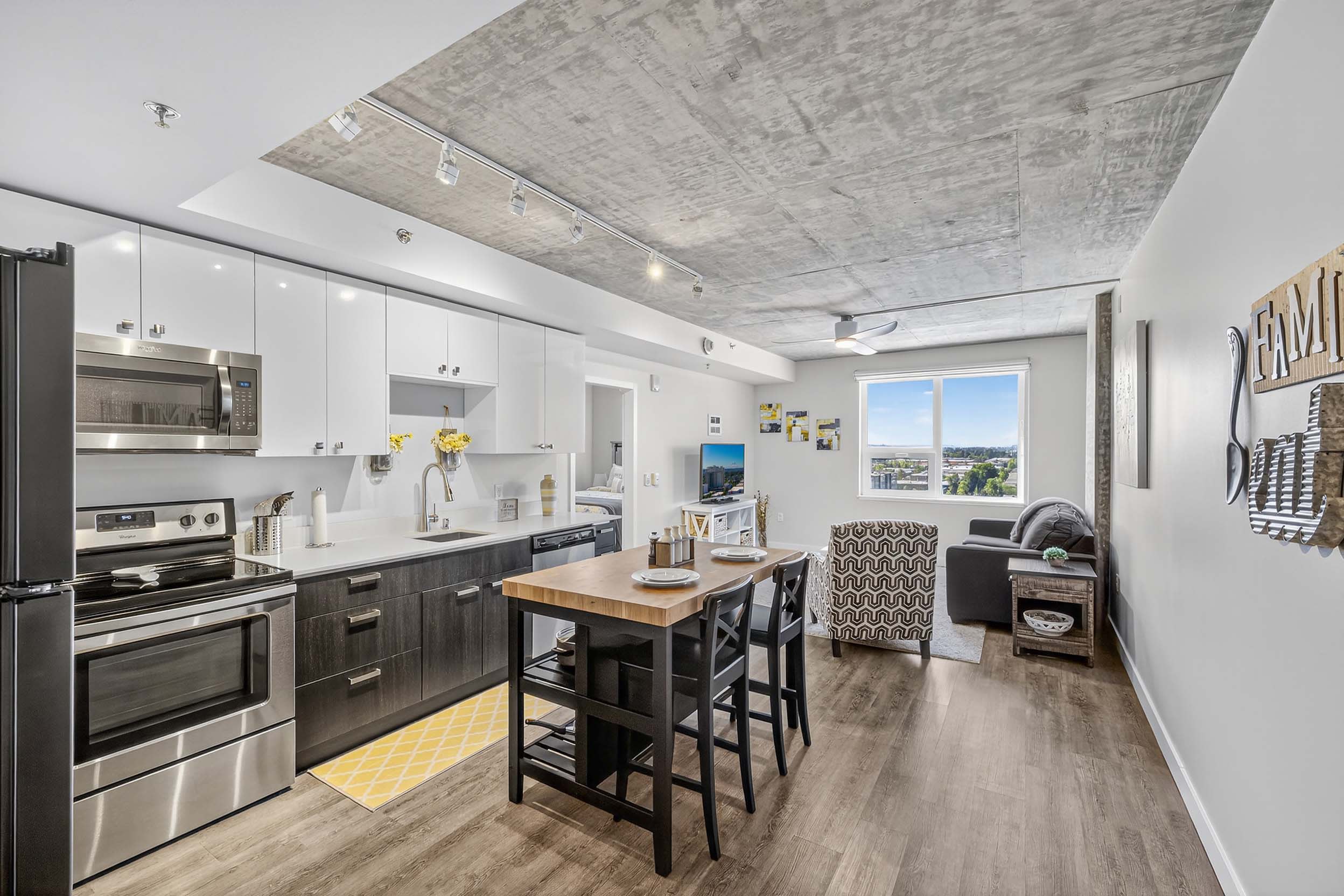 Airmark Apartments – photo 1 of 76