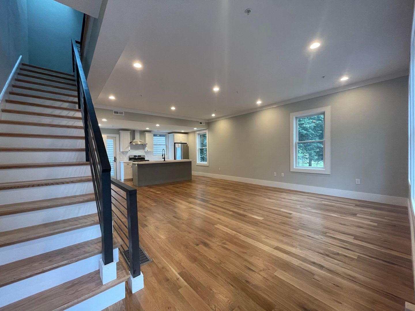 Gorgeous 4 bed in Brookline Village – photo 1