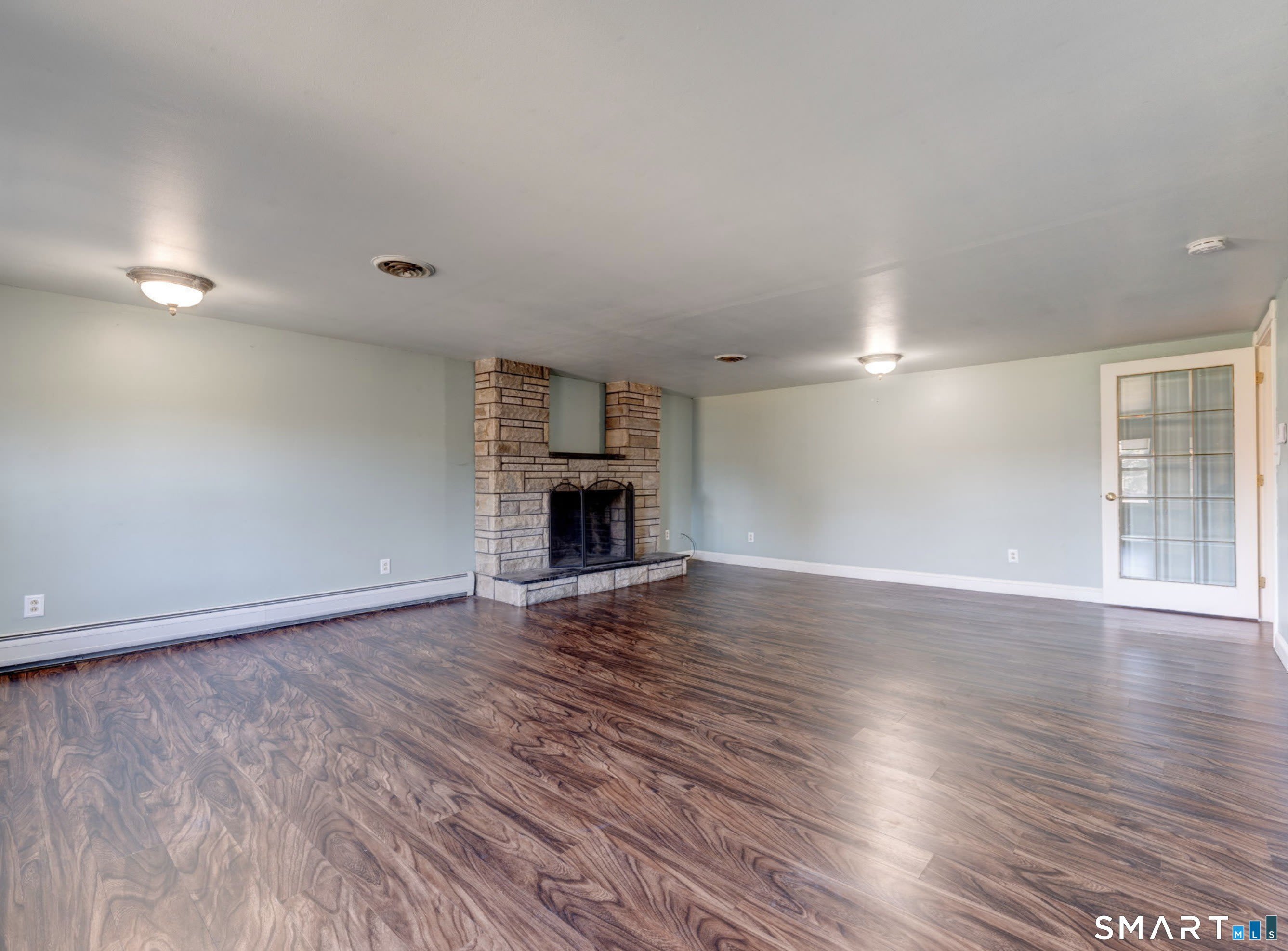 1091 S Main Street – photo 1 of 25