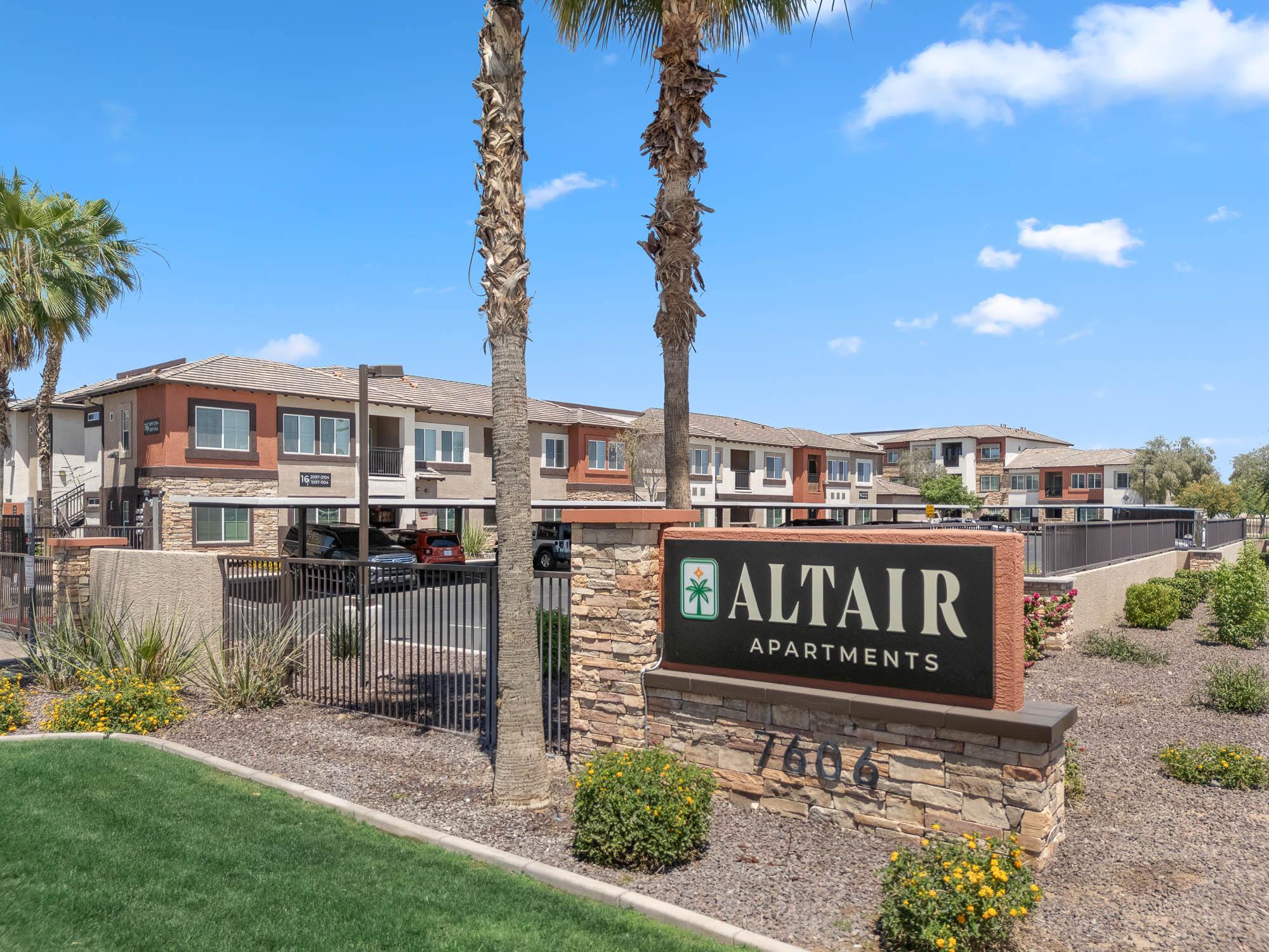 Altair Apartments – photo 1
