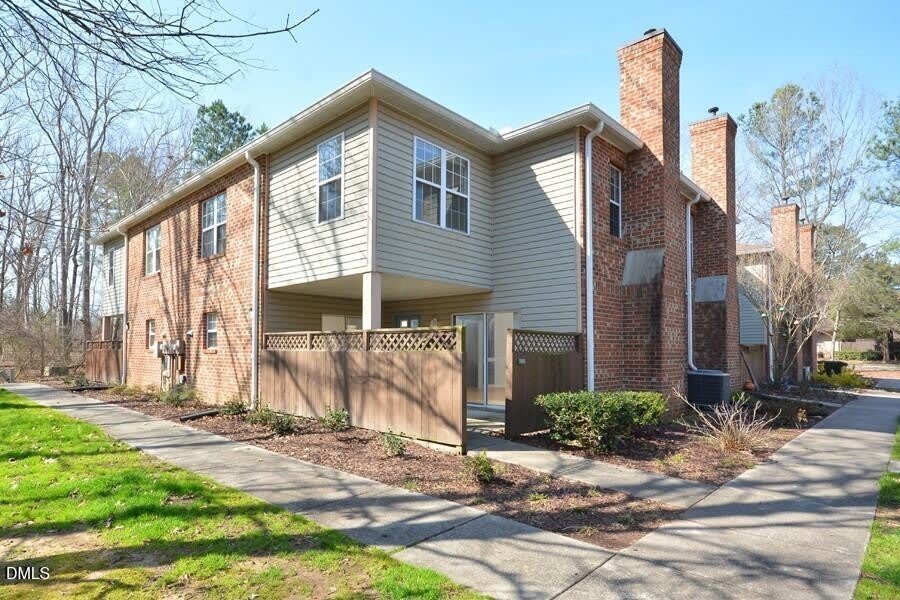 425 Summerwalk Circle – photo 1