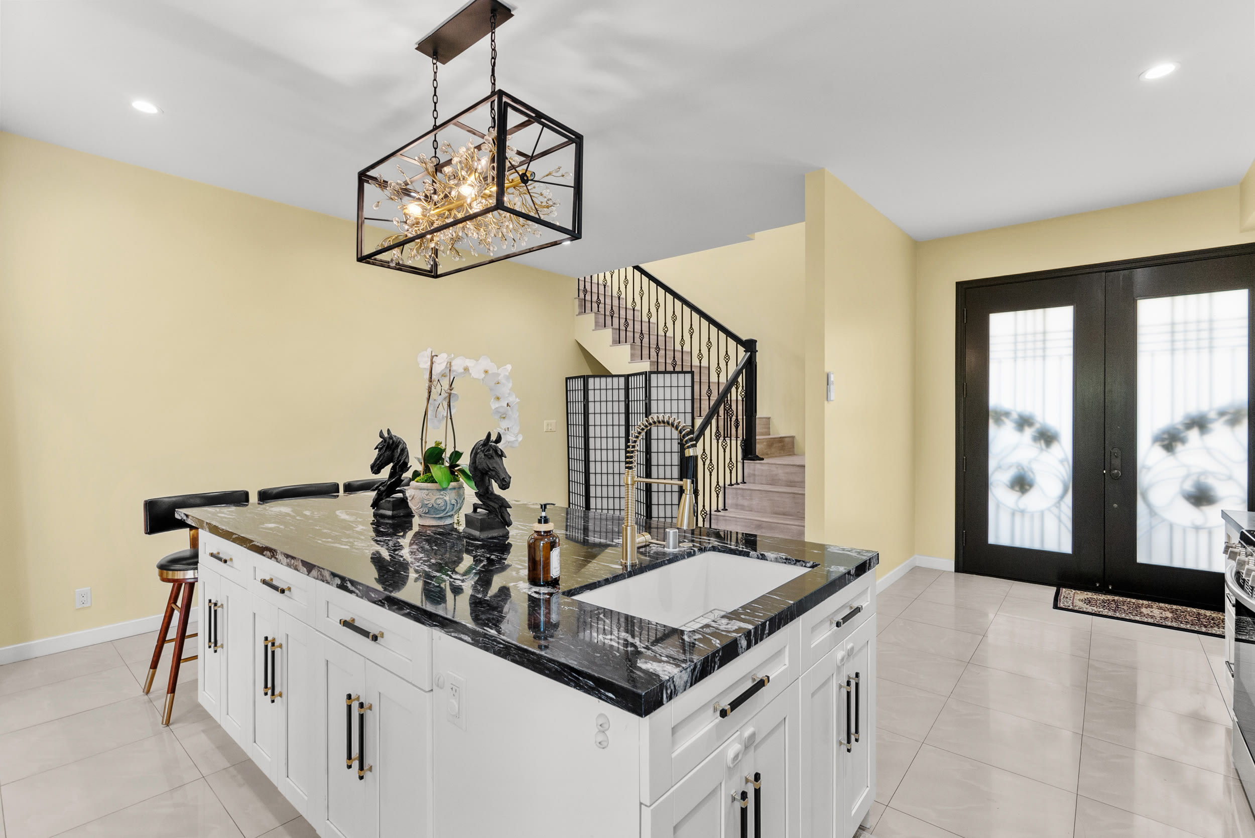 17812 Parthenia Street – photo 1