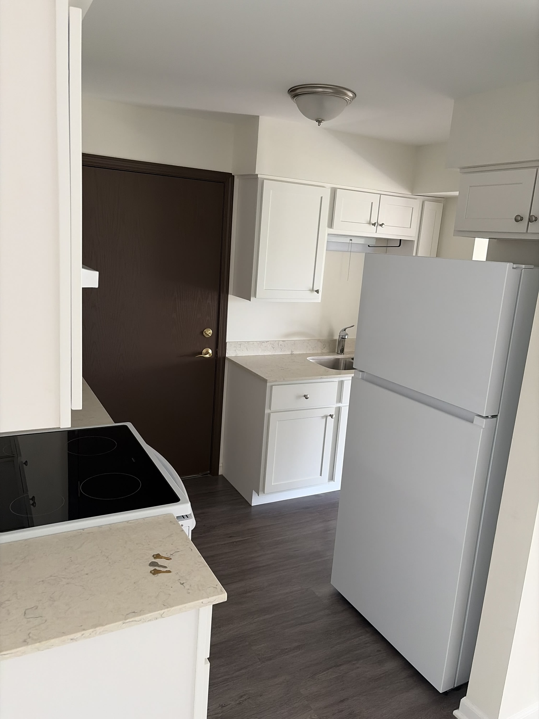 10712 Mary Lane – photo 1 of 7