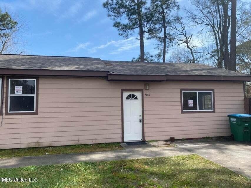 3010 Martin Street lot: B – photo 1 of 8