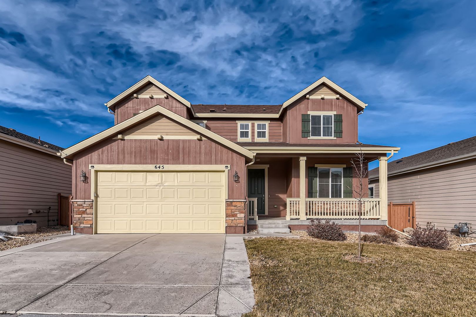 Beautiful 5 Bedroom Home Available Now – photo 1 of 320