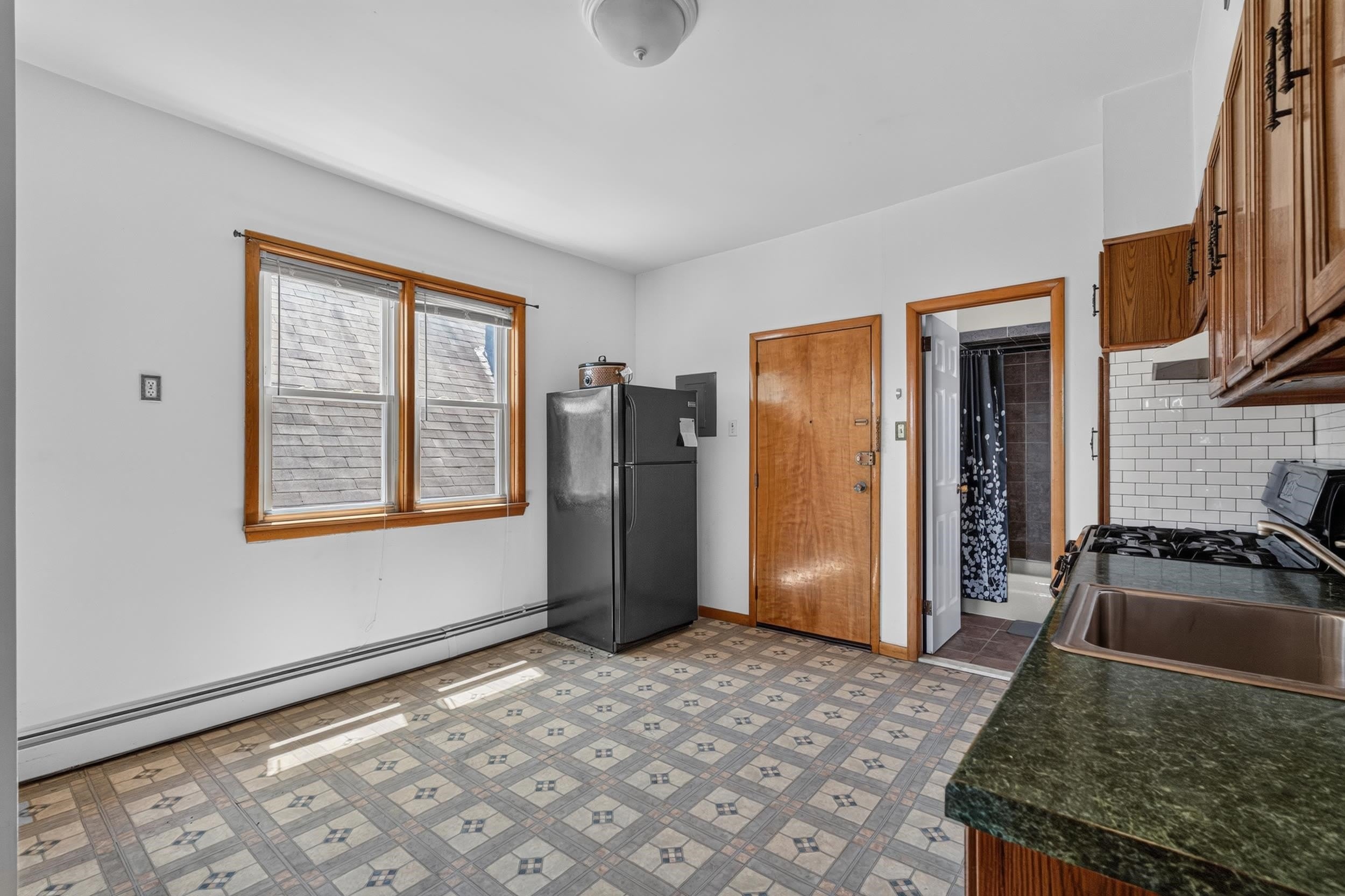 25 W 15Th St – photo 1 of 283