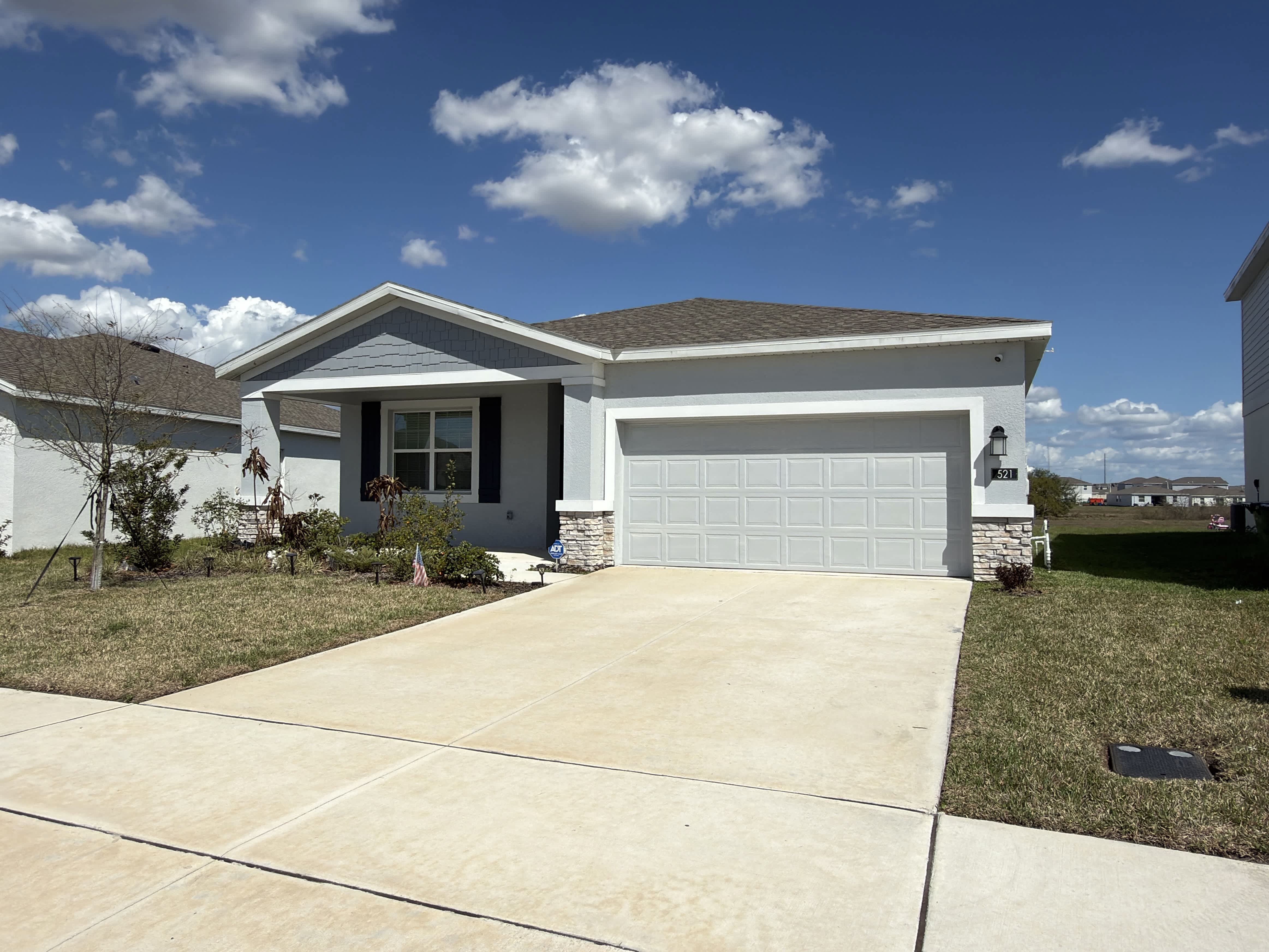 521 Reggie Rd – photo 1