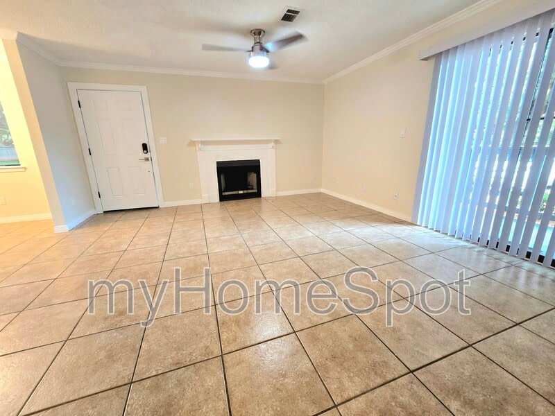 7225 W Fairfield Dr – photo 1 of 28