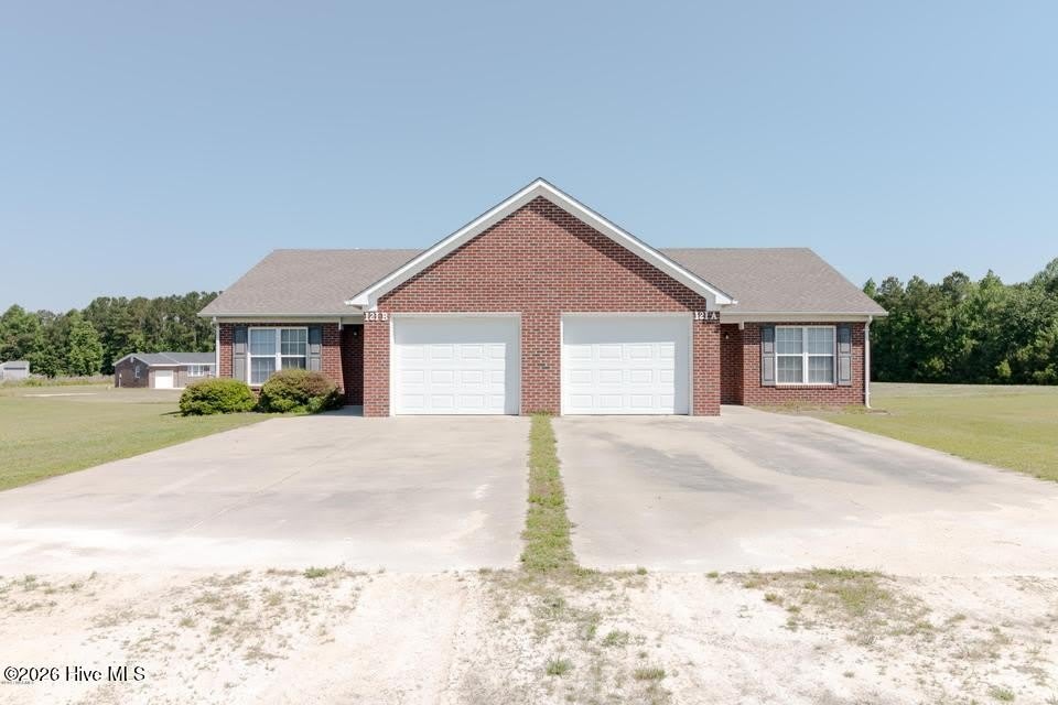 121 Arabian Lane – photo 1 of 17