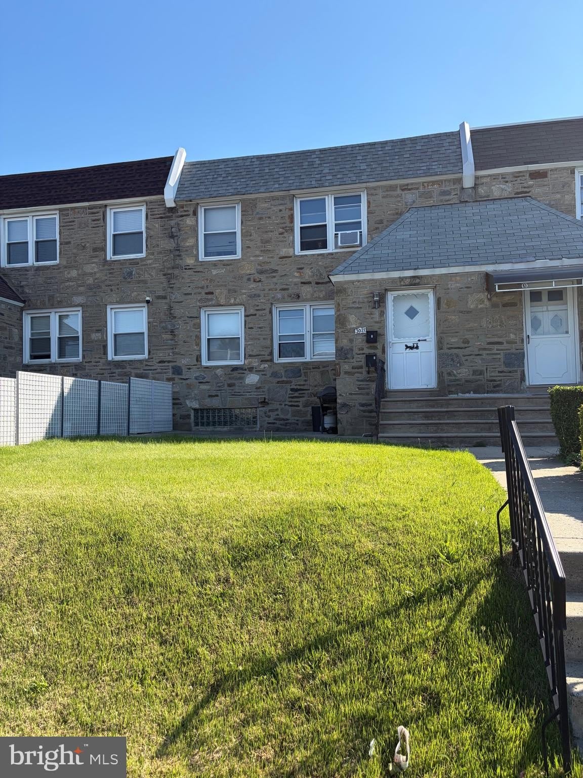 3021 TYSON Avenue – photo 1