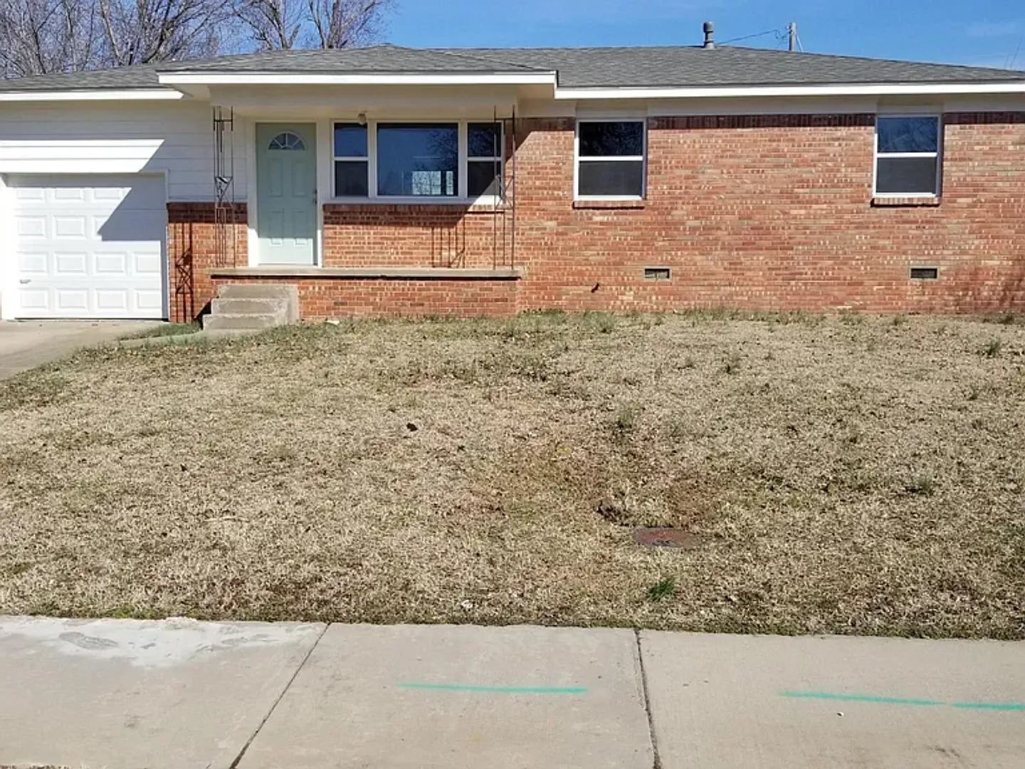 Cozy Remodeled 3 Bedroom in Owasso – photo 1 of 12