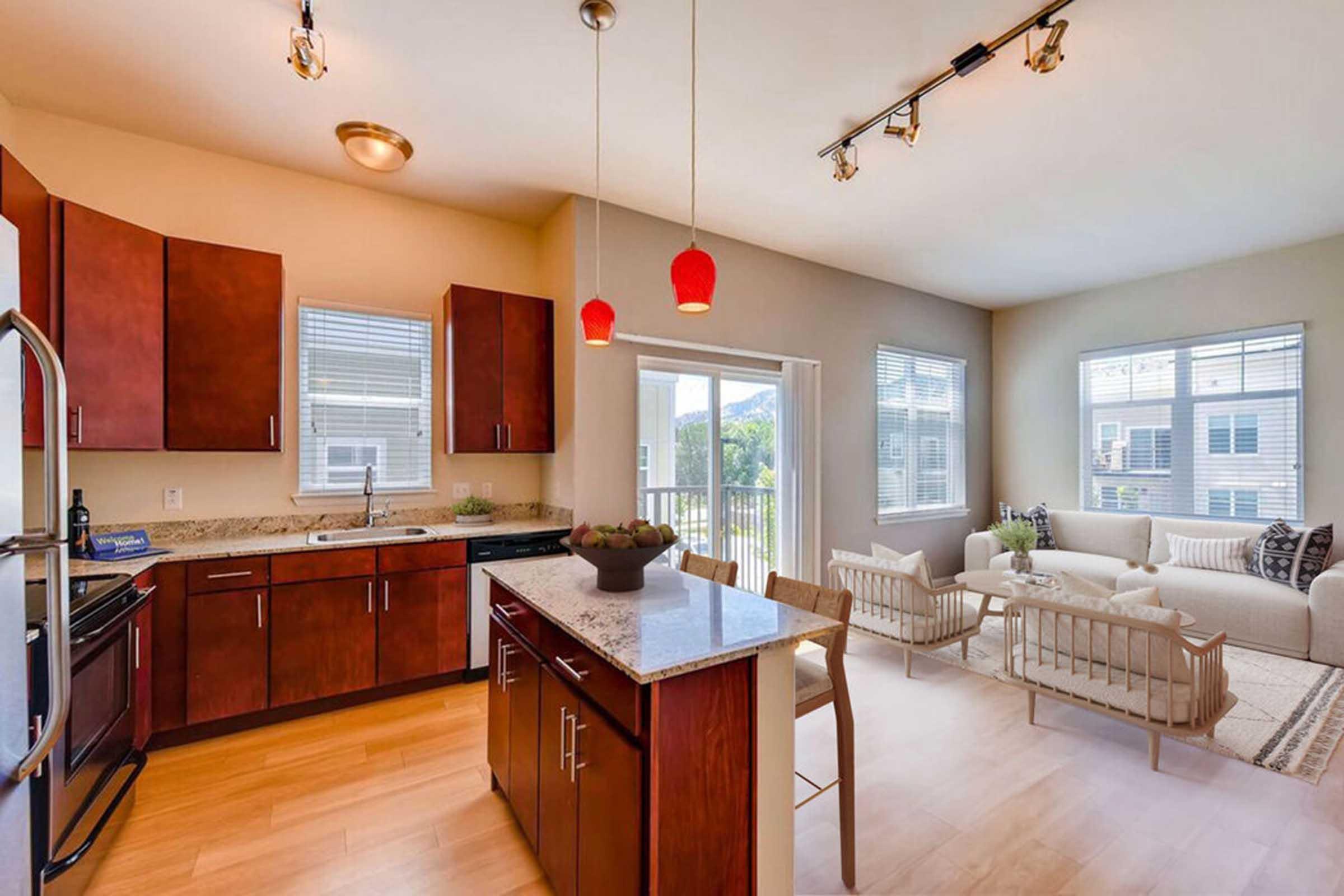 Violet on Broadway Apartment Homes – photo 1