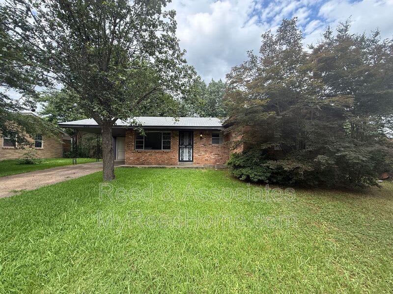 4210 Kerwin Drive – photo 1