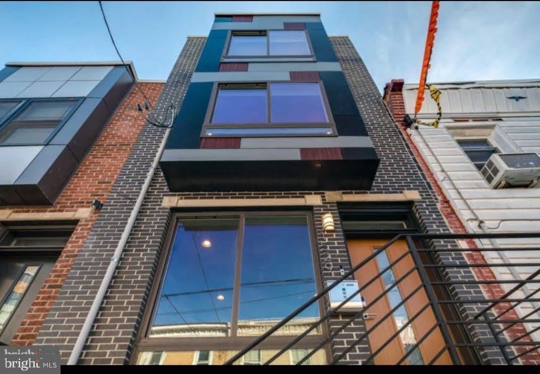 1529 S LAMBERT Street – photo 1