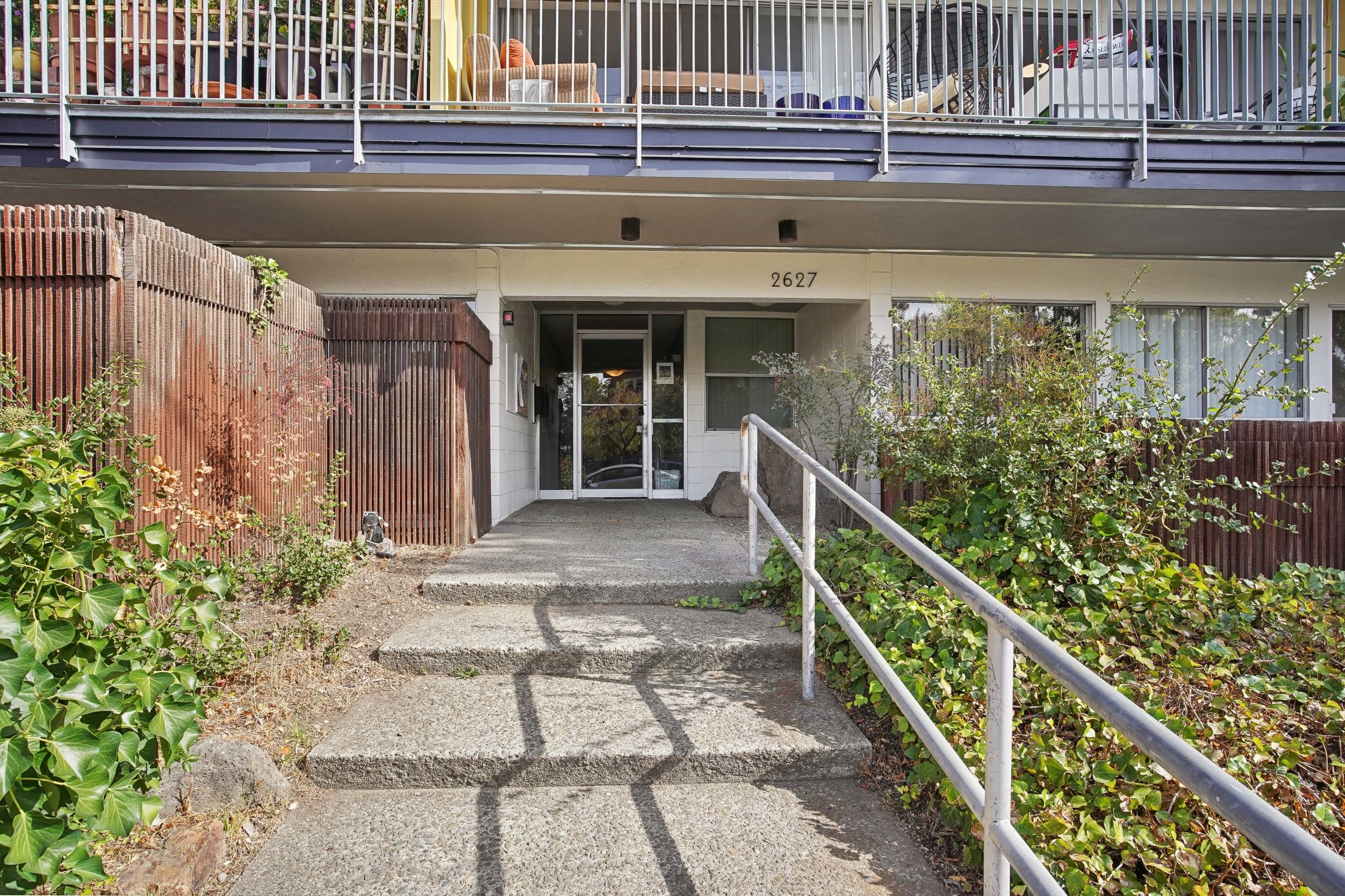 2627 Hillegass Avenue – photo 1