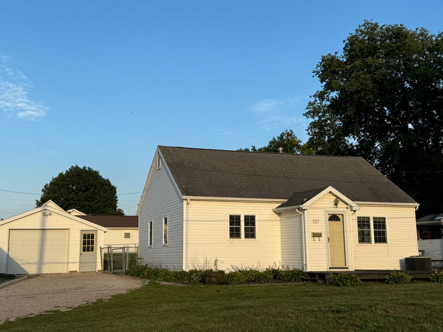 3bd 1.5ba home for rent in Hudson, IA – photo 1 of 10