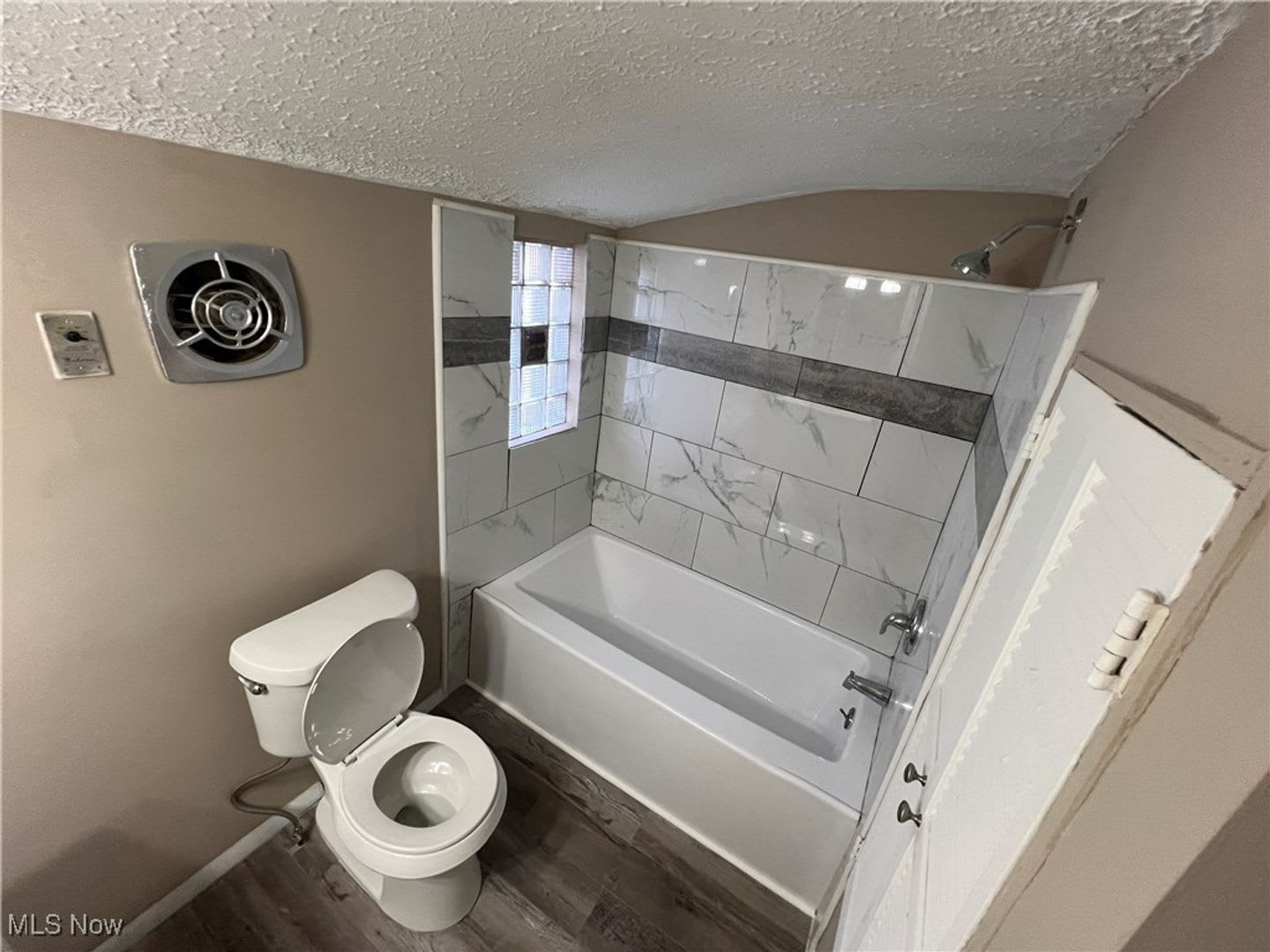 Spacious Cleveland Home for Rent – Great Neighborhood! – photo 1