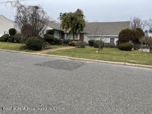 6 Dwight Drive – photo 1