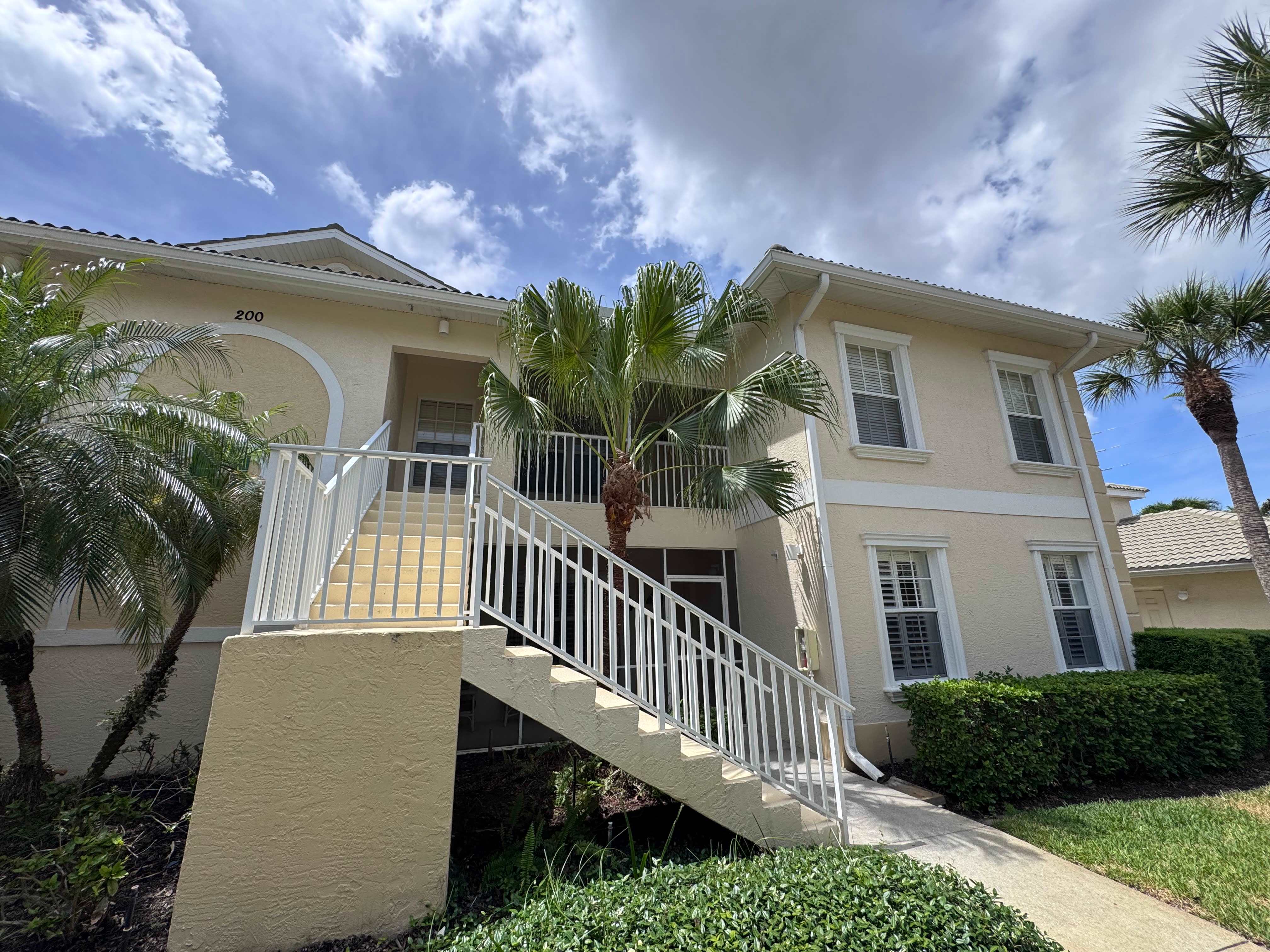 200 Mirabella Cir – photo 1