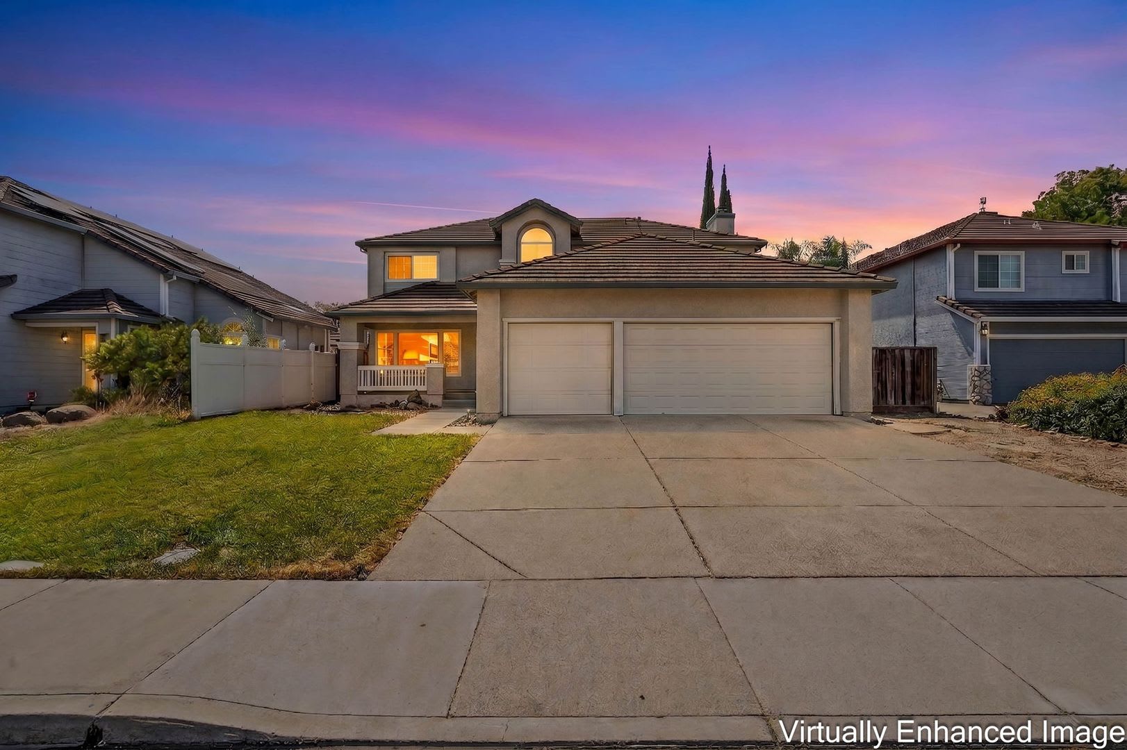 GREAT CENTRAL BRENTWOOD LOCATION! – photo 1 of 54