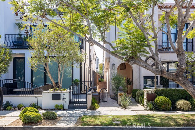 412 Acacia Avenue – photo 1 of 9