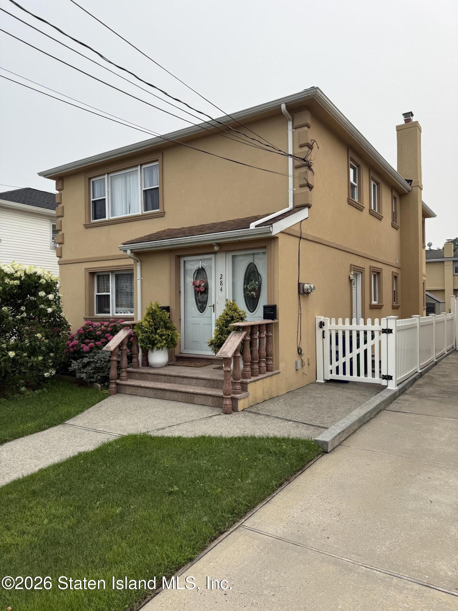284 Fairbanks Avenue – photo 1