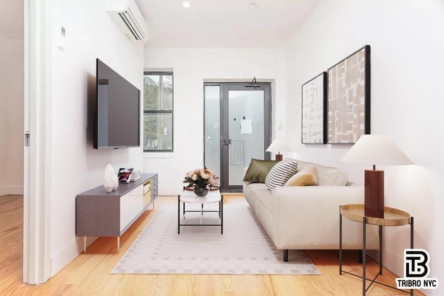 1068 Putnam Ave – photo 1