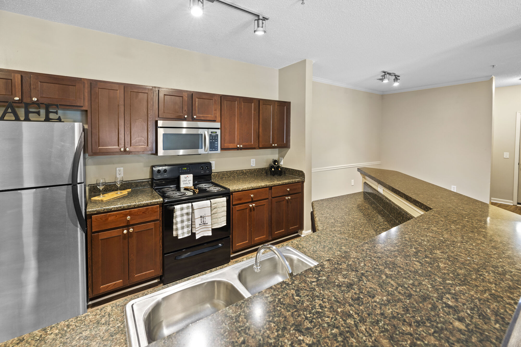Odyssey Lake Apartments – photo 1 of 50