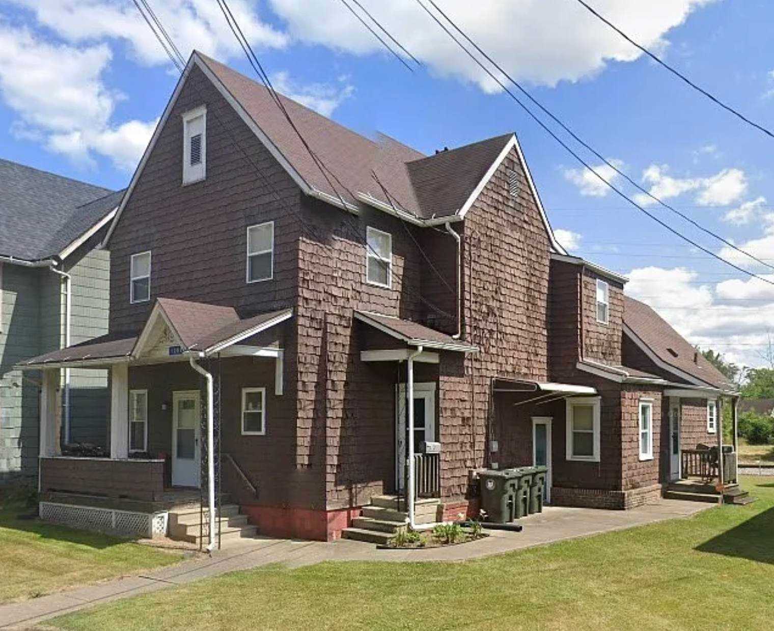 1206 Lawrence Road Northeast – photo 1 of 9