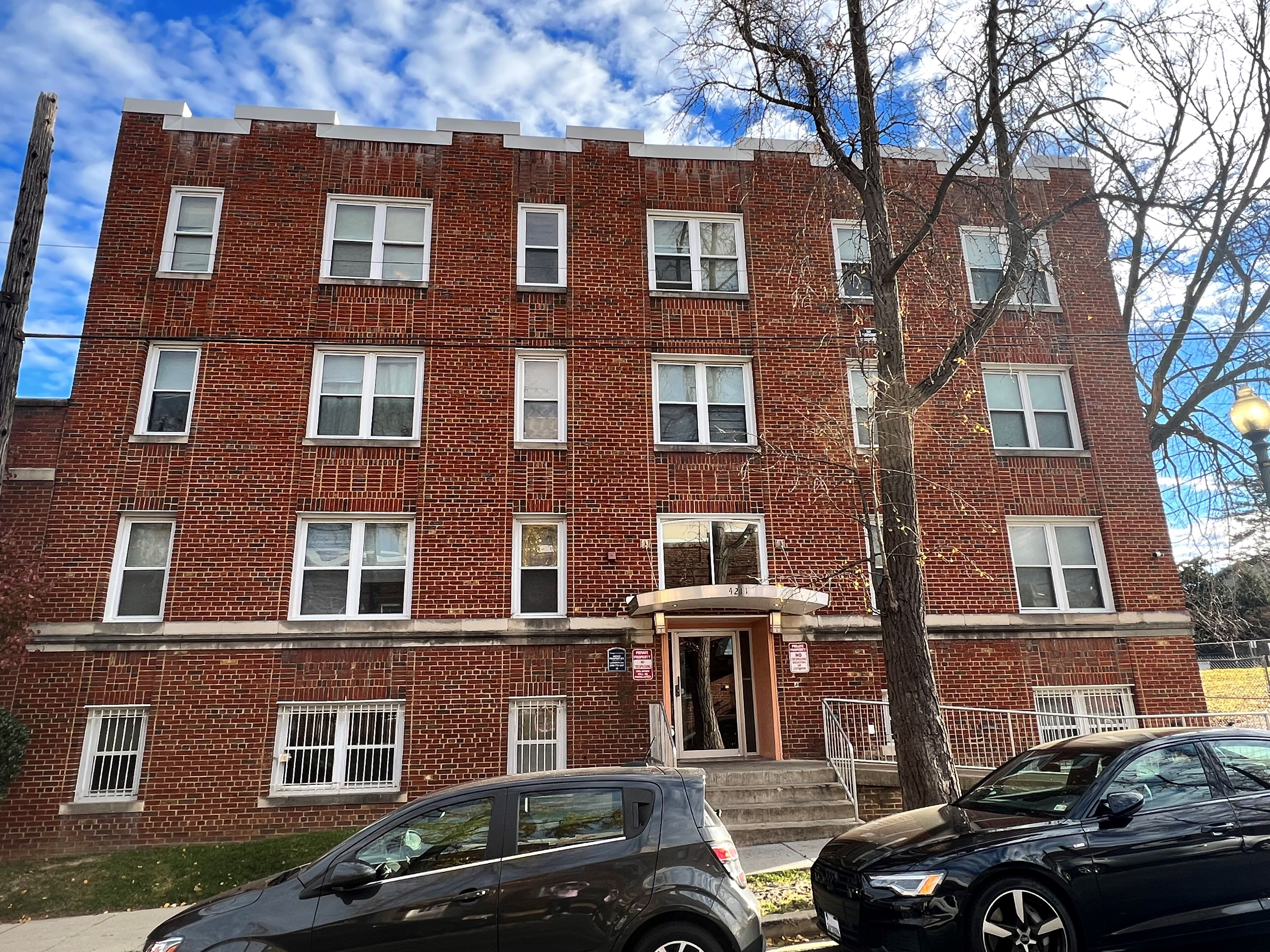 Victory Hills Apartments – photo 1