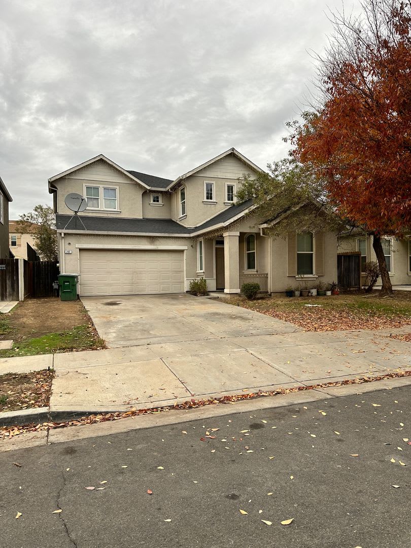 Well Located 2 Story Home in Oakmore Meadows – photo 1
