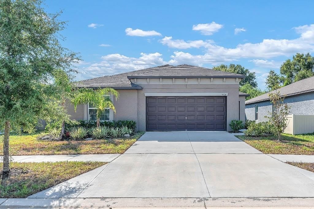 5518 BLUE AZURE Drive – photo 1