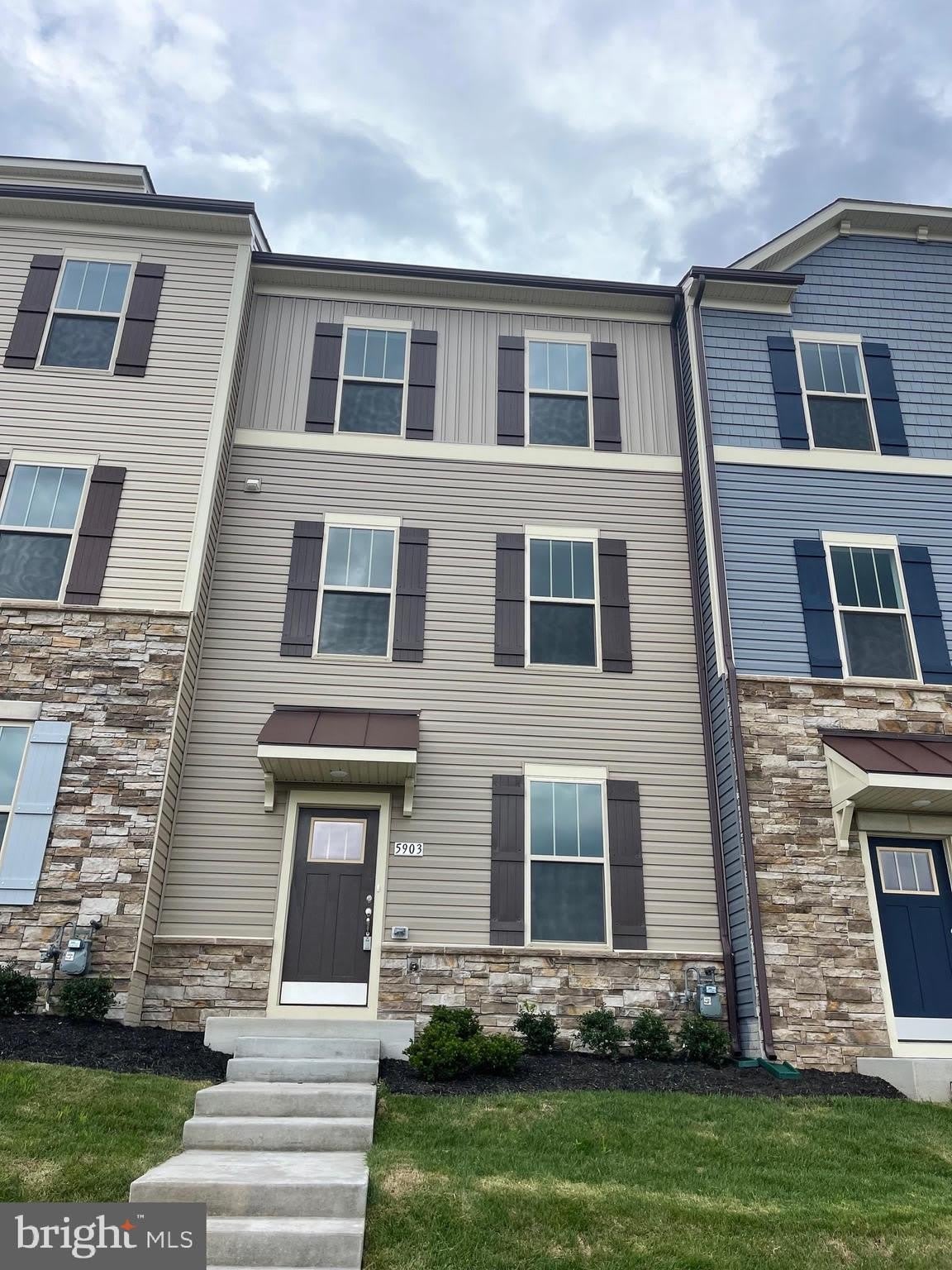5903 GARDEN WALK Drive – photo 1
