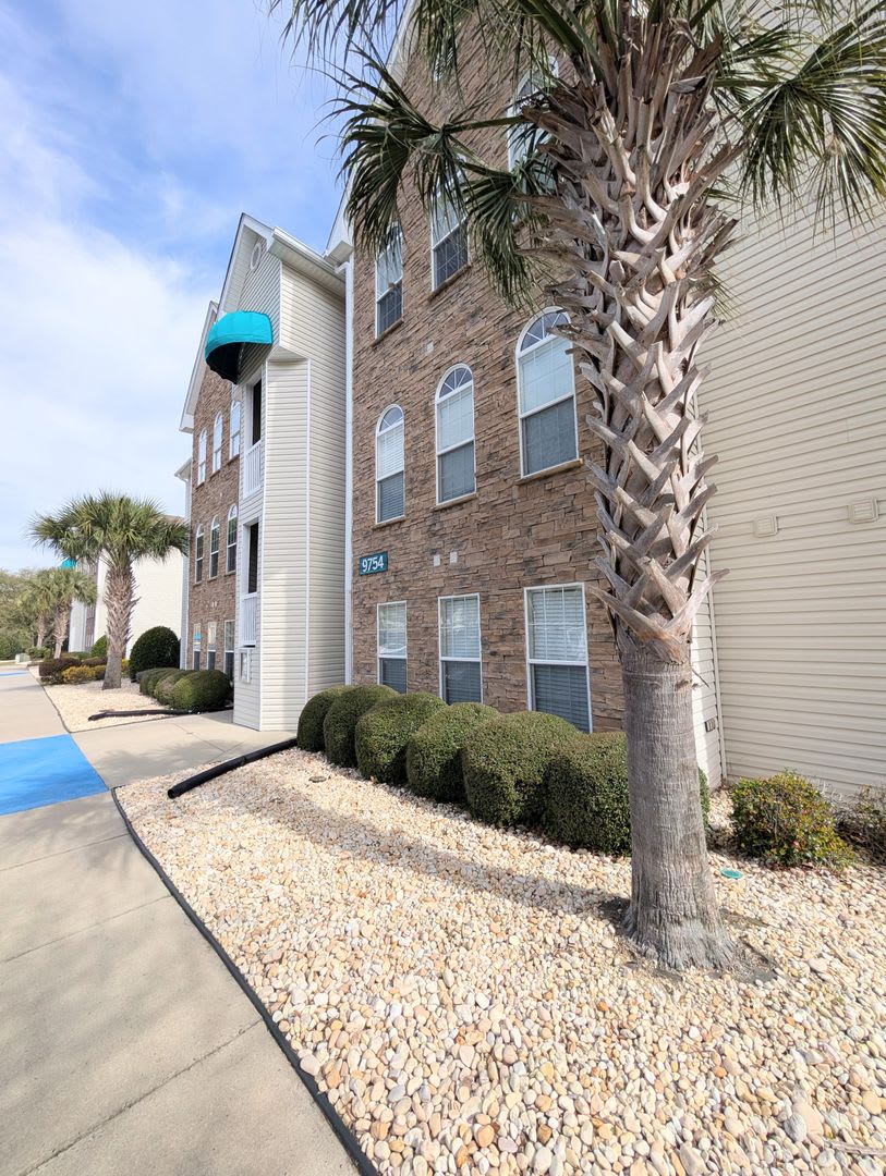Long Term Condo Rental – photo 1