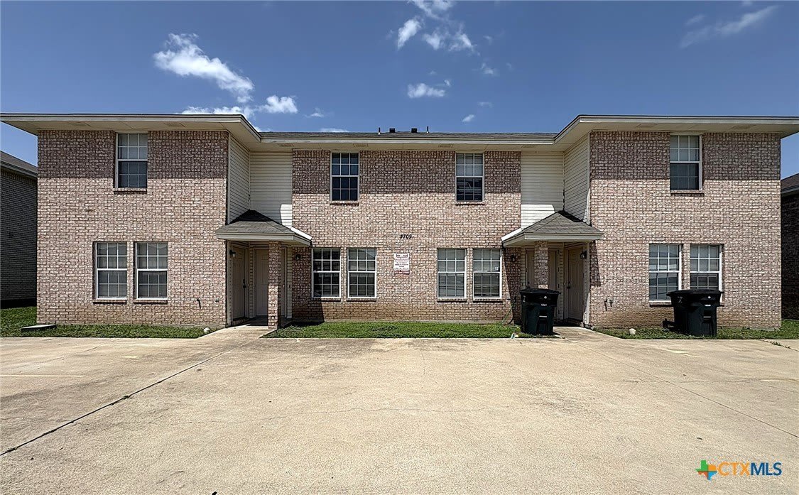 5709 Redstone Drive – photo 1