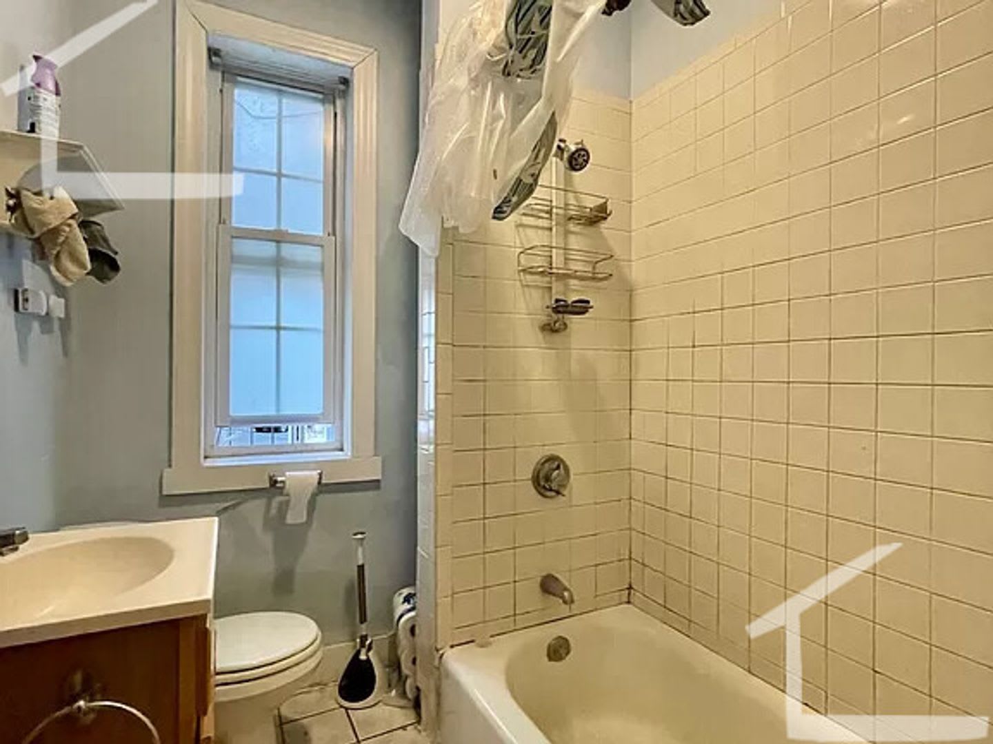 Stunning 3 bed in Brookline – photo 1