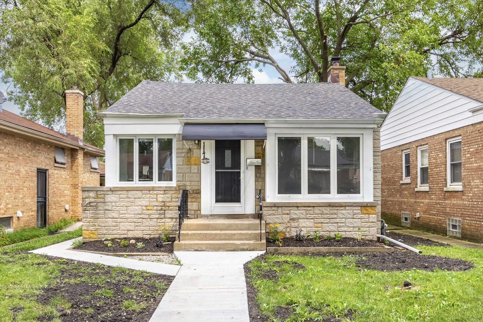 117 Morris Avenue – photo 1 of 20