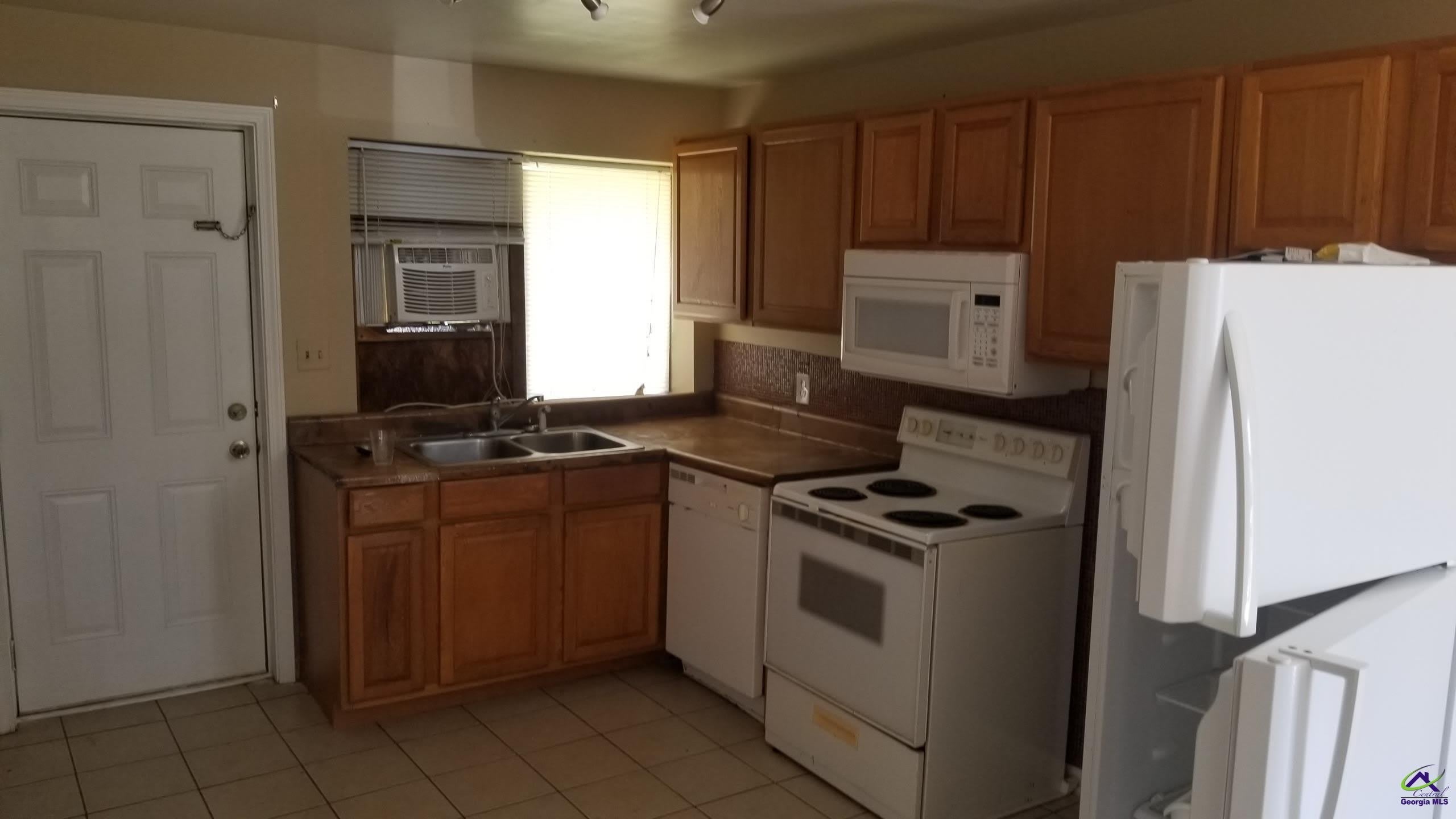 134 B Garland Terrace – photo 1 of 6