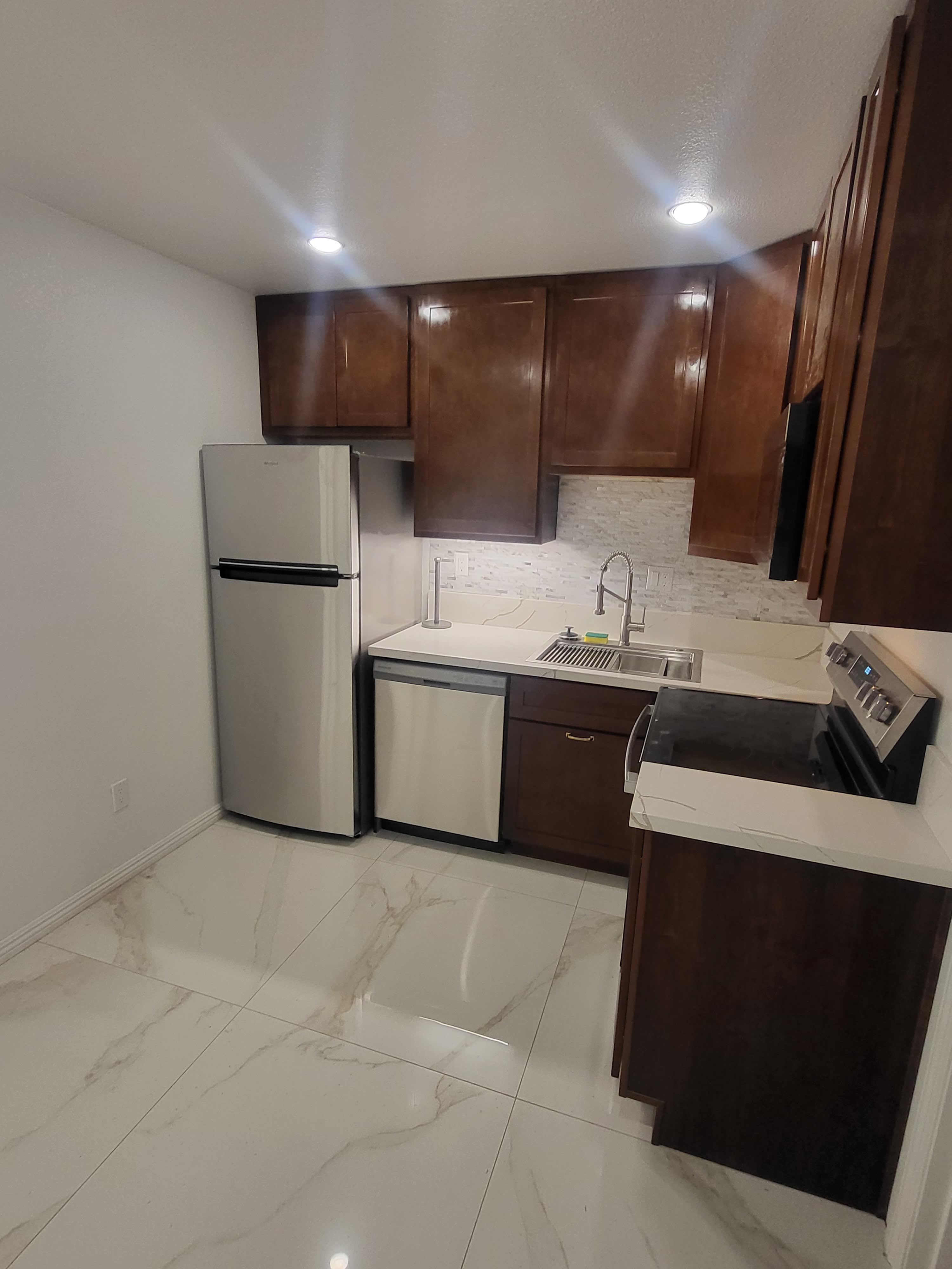 910 Sonora Avenue – photo 1 of 7