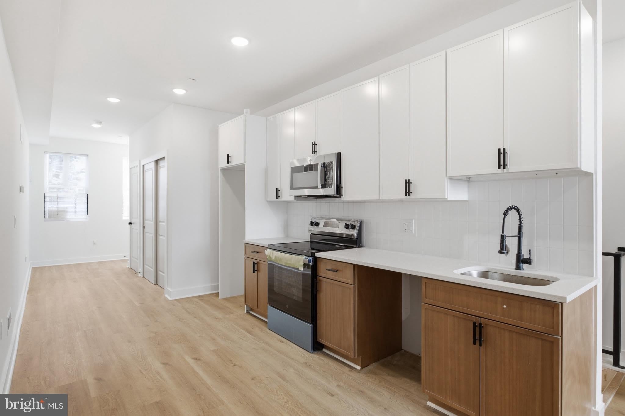 2126 N PERCY Street – photo 1
