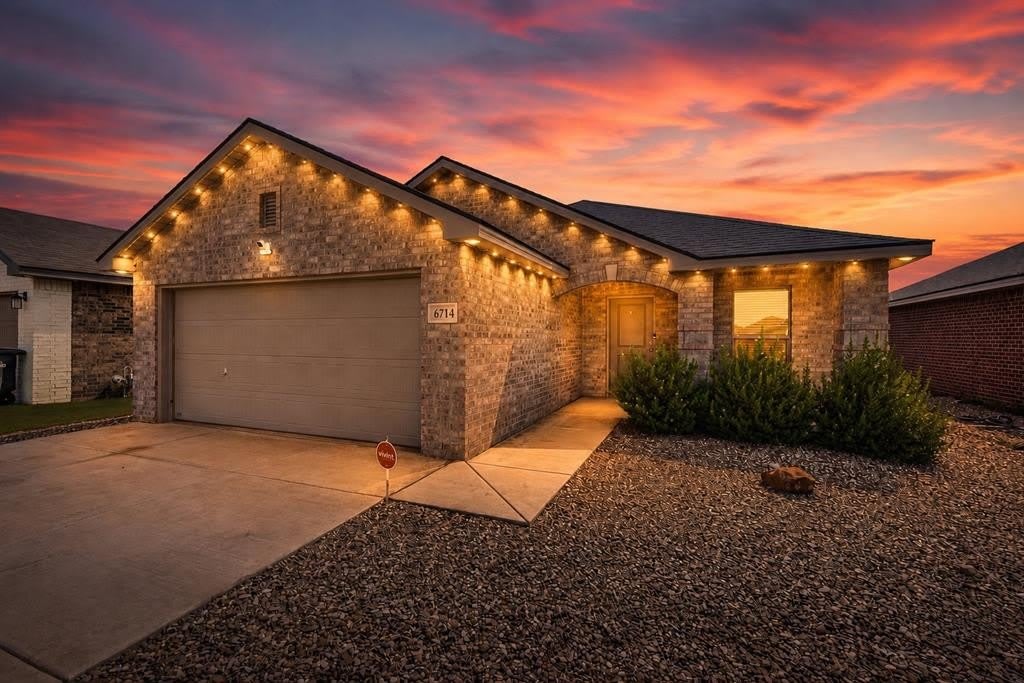 6714 Lonesome Dove Ln – photo 1 of 26