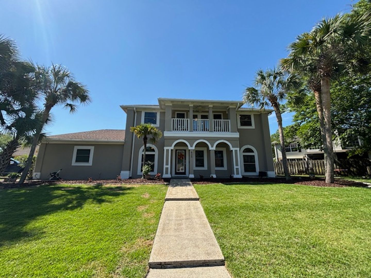 826 Blvd Of The Champions Shalimar, FL 32579 – photo 1 of 44