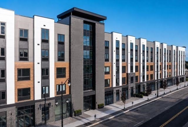 100 Washington Ave – photo 1 of 145