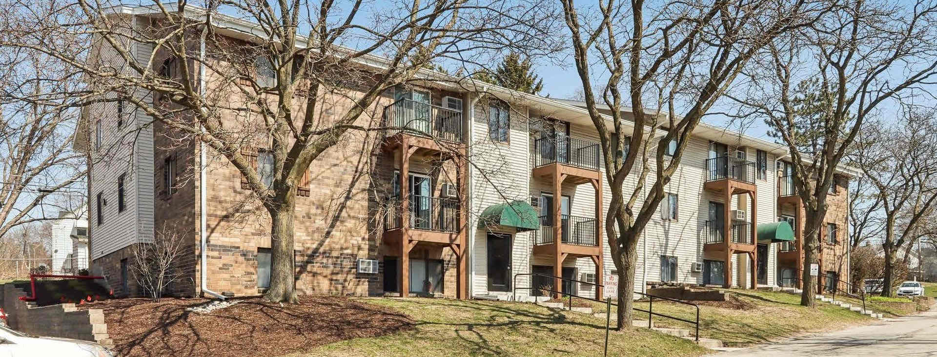 Tosa Village Apartments – photo 1 of 10