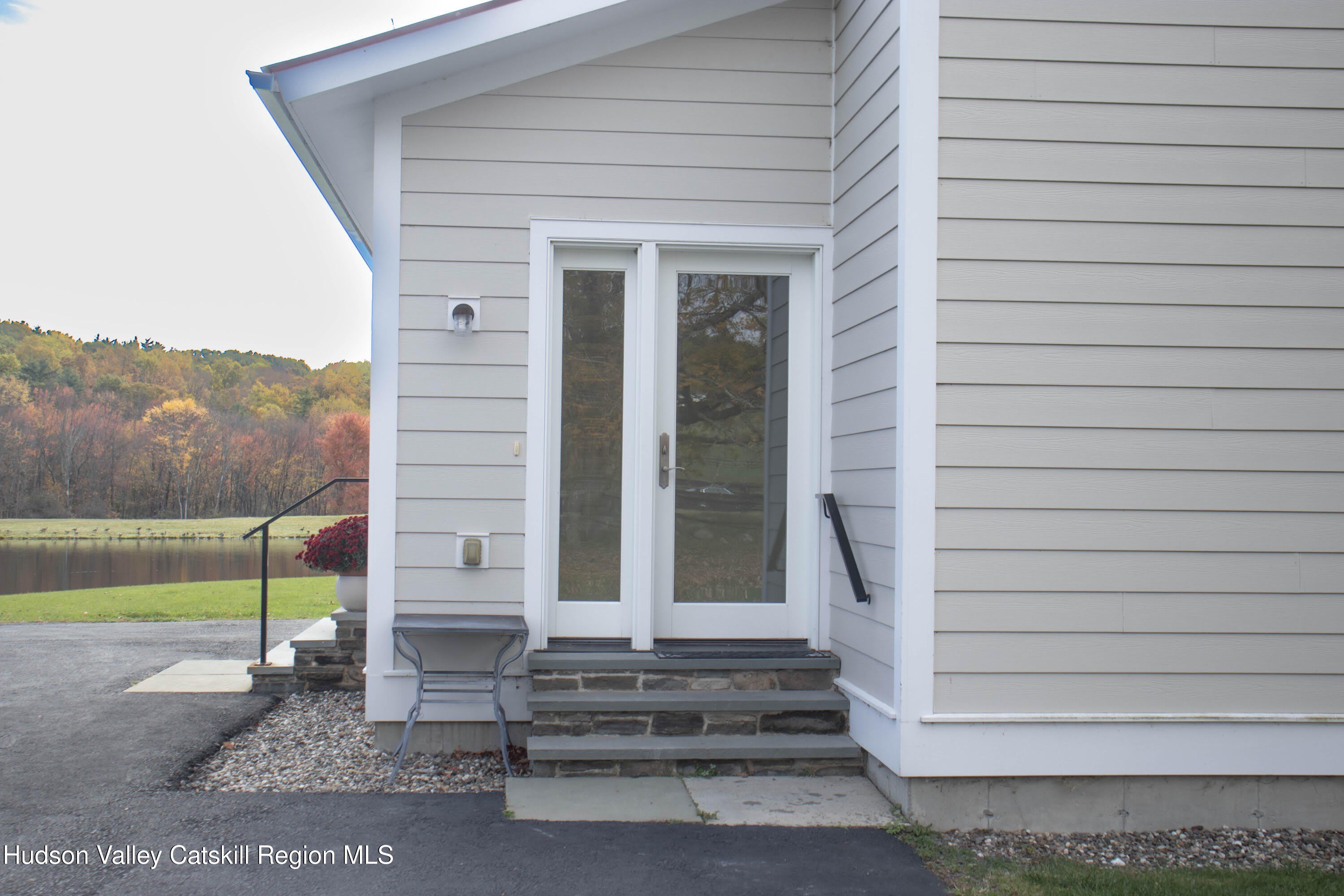 96 Jefferson Hill Road – photo 1 of 17